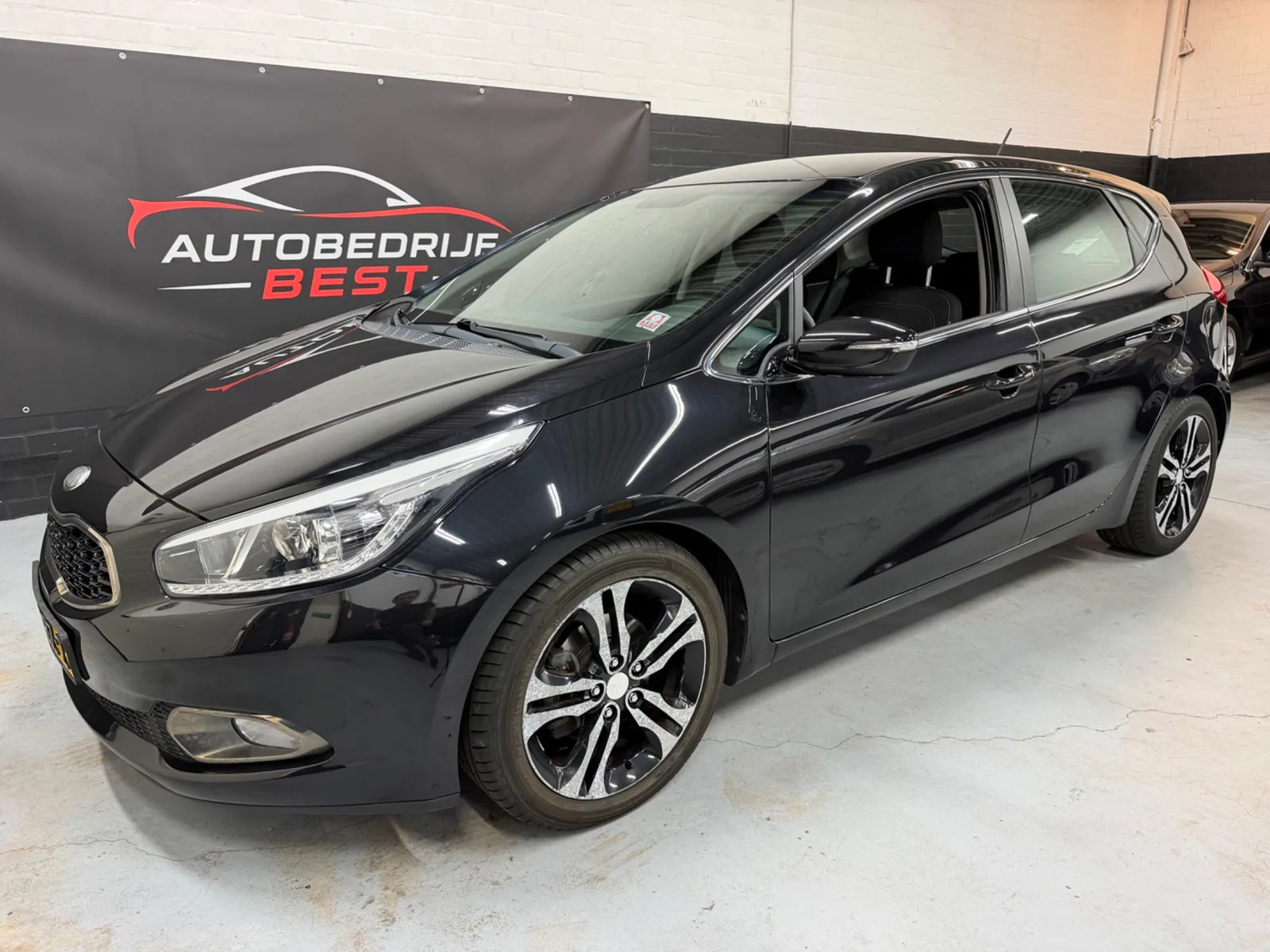 Kia Cee'd (2013) — foto 1