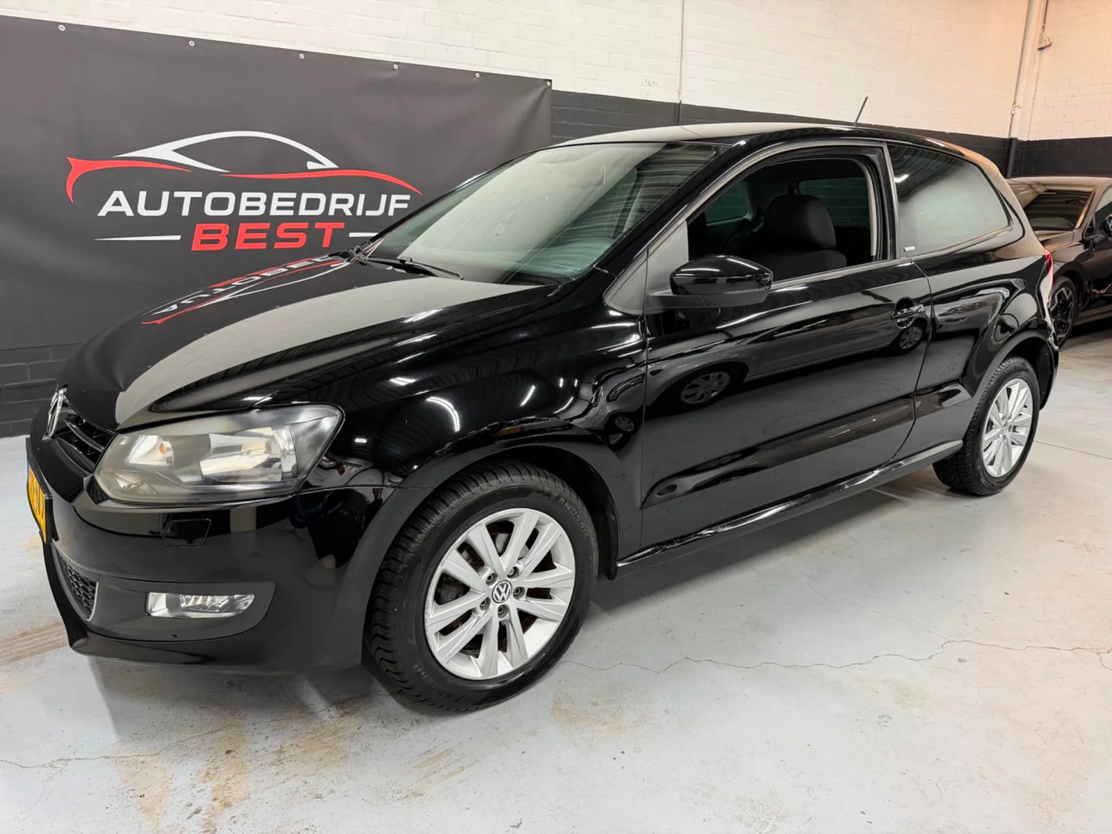 Volkswagen Polo (2012) — foto 1