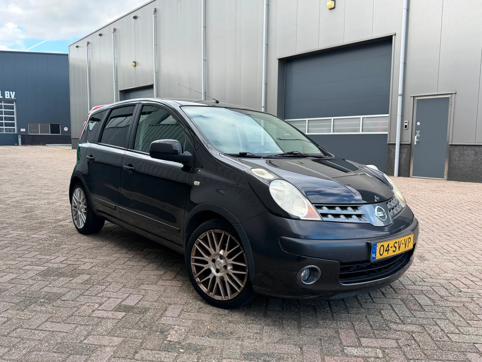 Nissan Note (2006) — foto 1