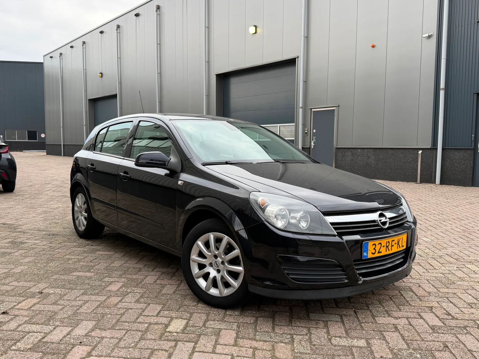 Opel Astra (2005) — foto 1