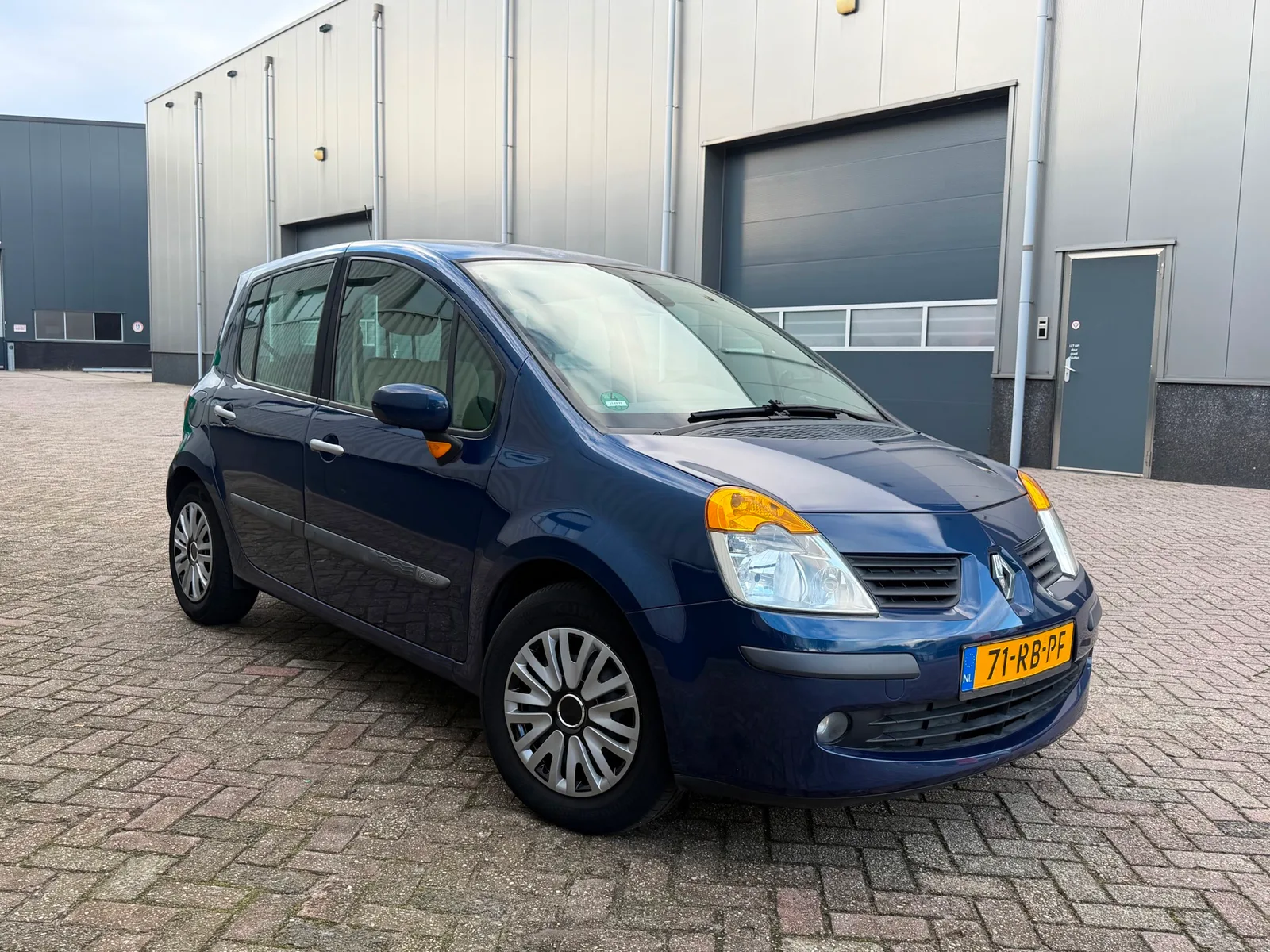 Renault Modus (2005) — foto 1