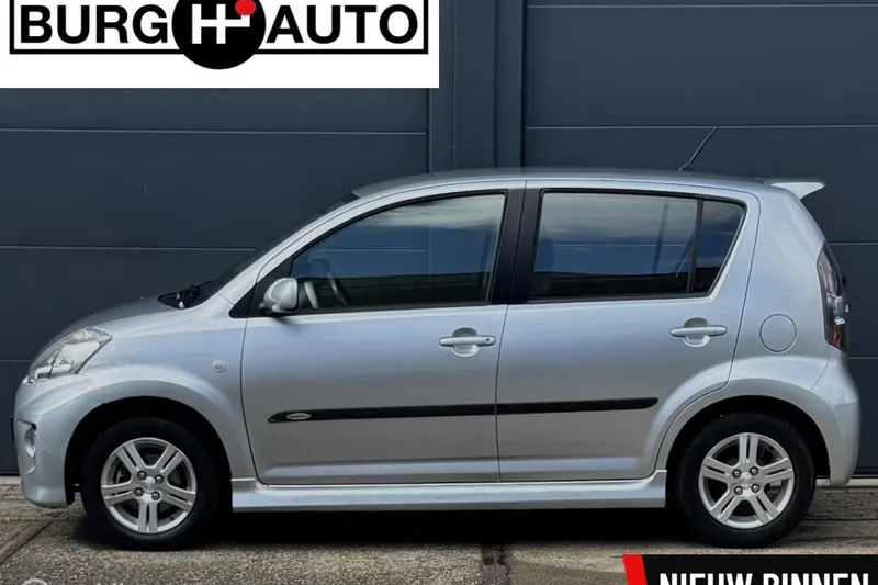Daihatsu Sirion (2005)