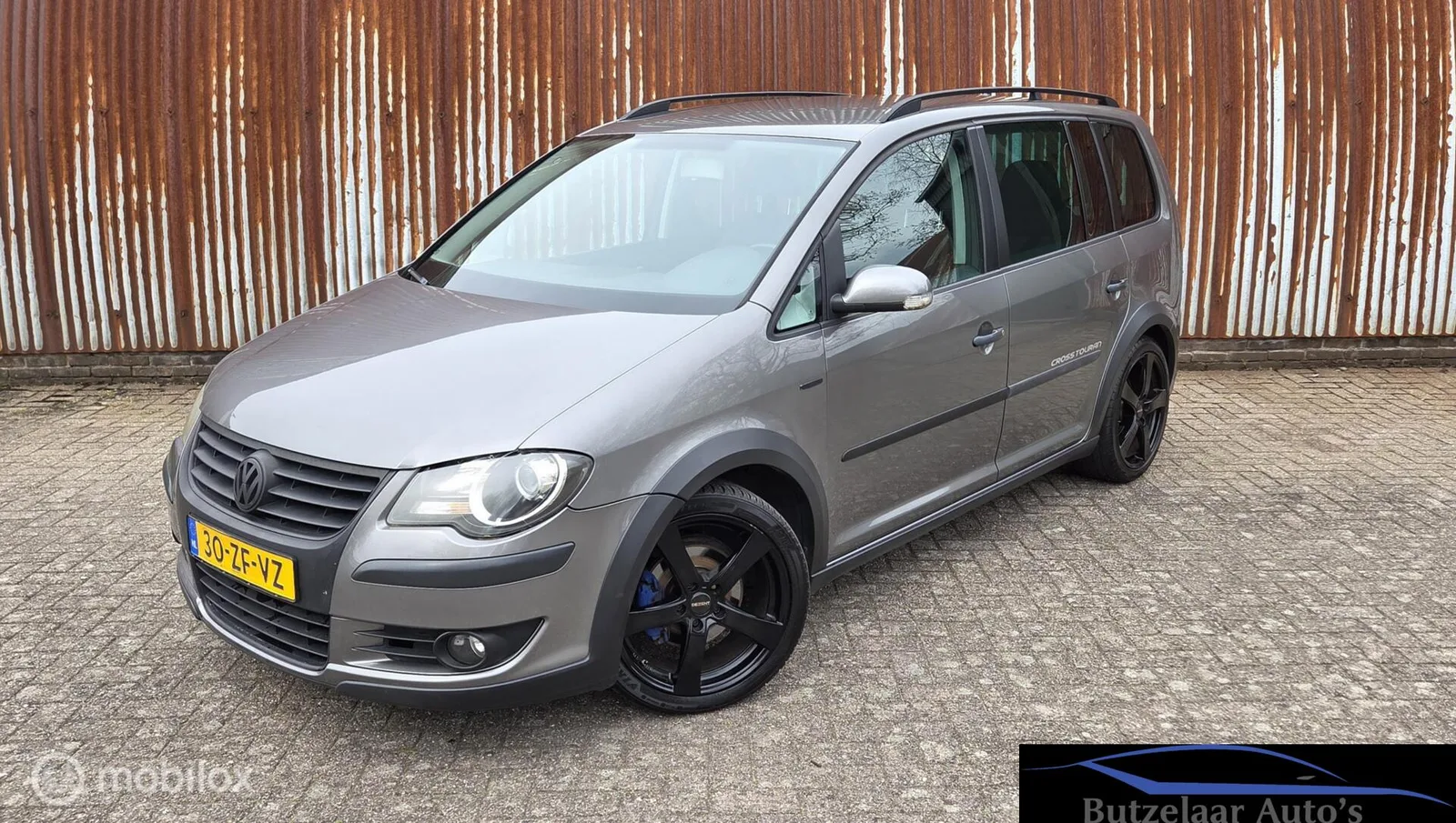 Volkswagen Touran (2008) — foto 1