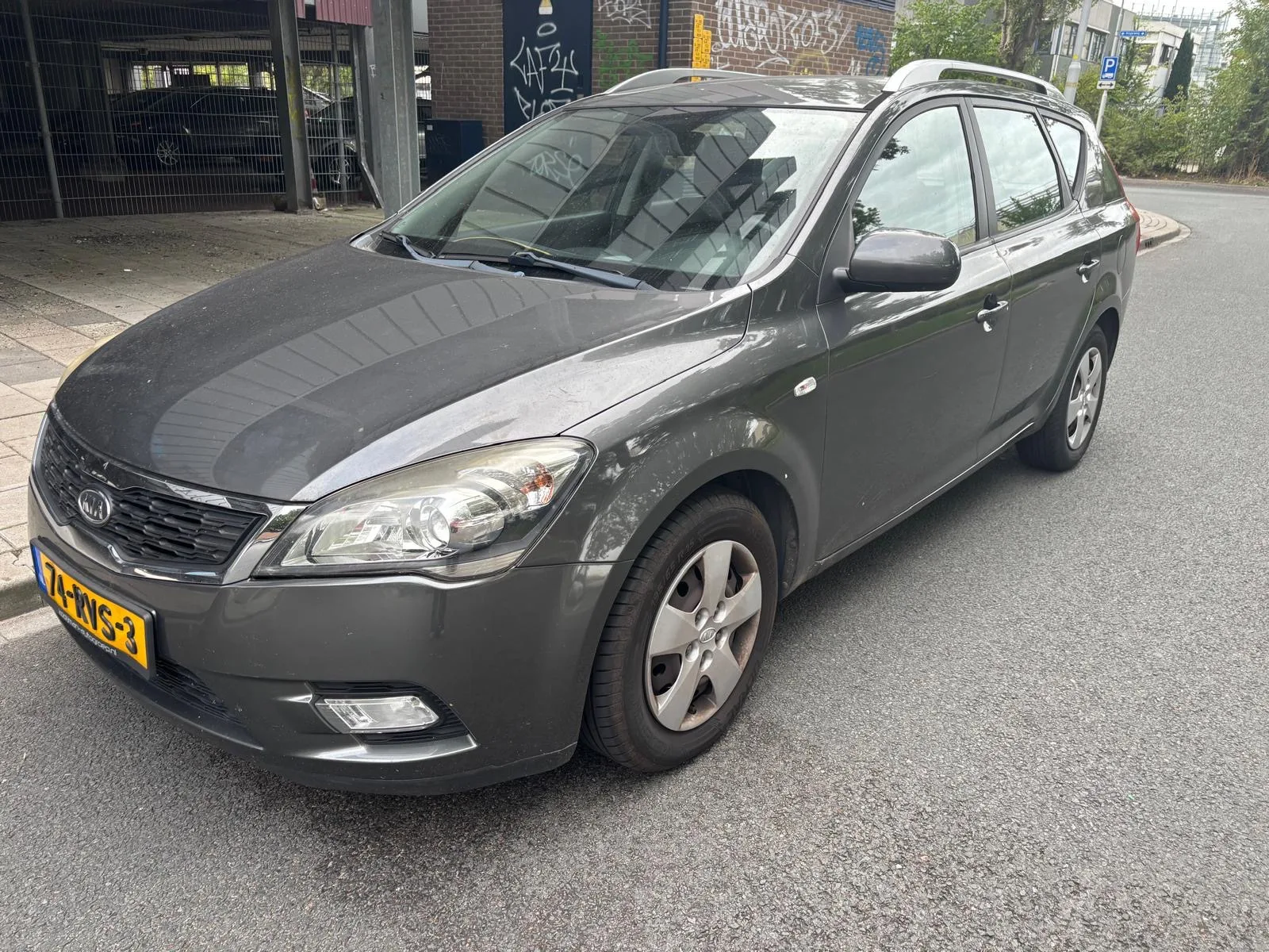 Kia Cee'd (2011) — foto 1
