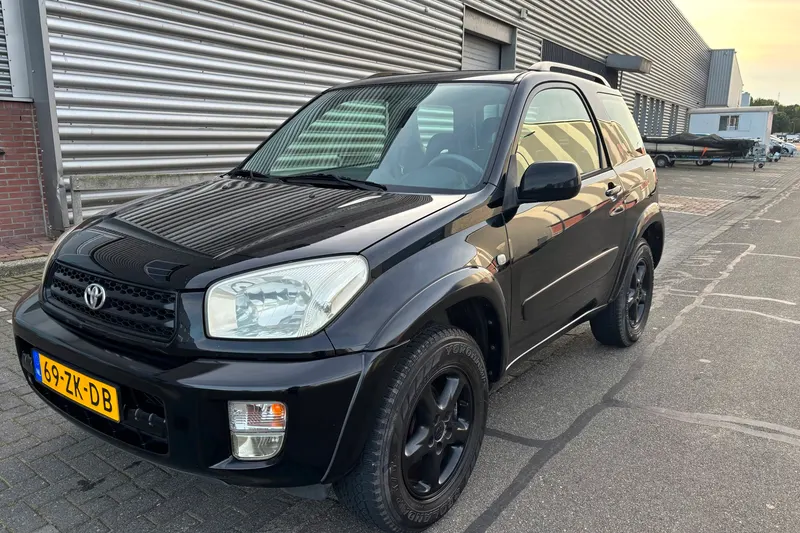 Toyota RAV4 (2003)