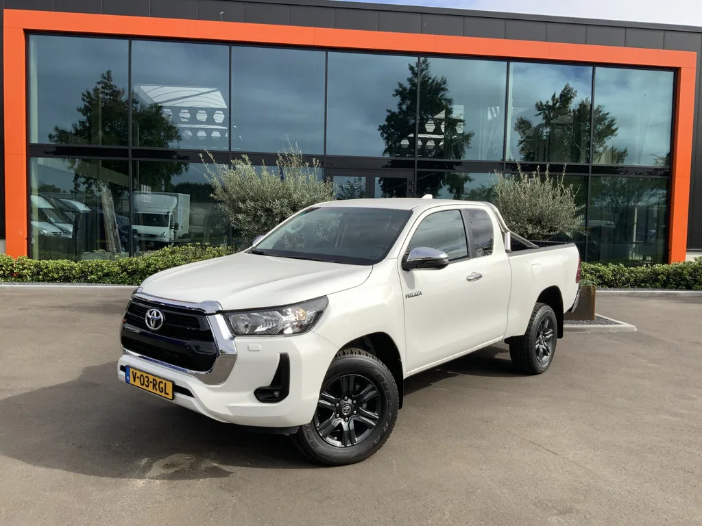 Toyota Hilux (2022) — foto 1