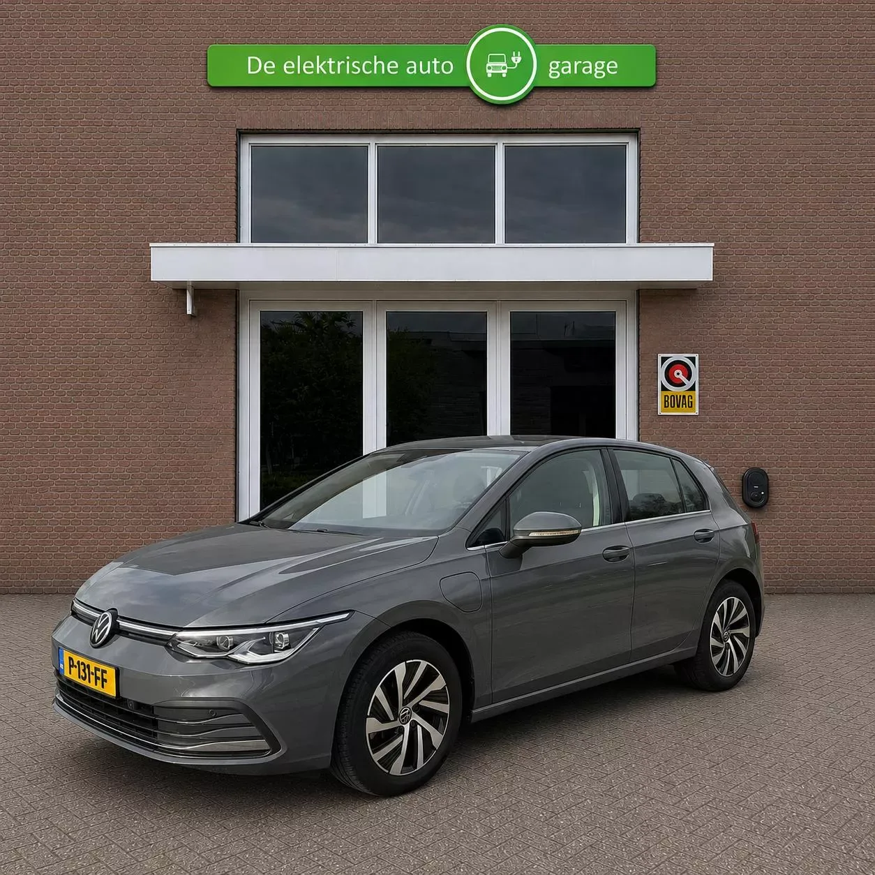 Volkswagen Golf (2022) — foto 1