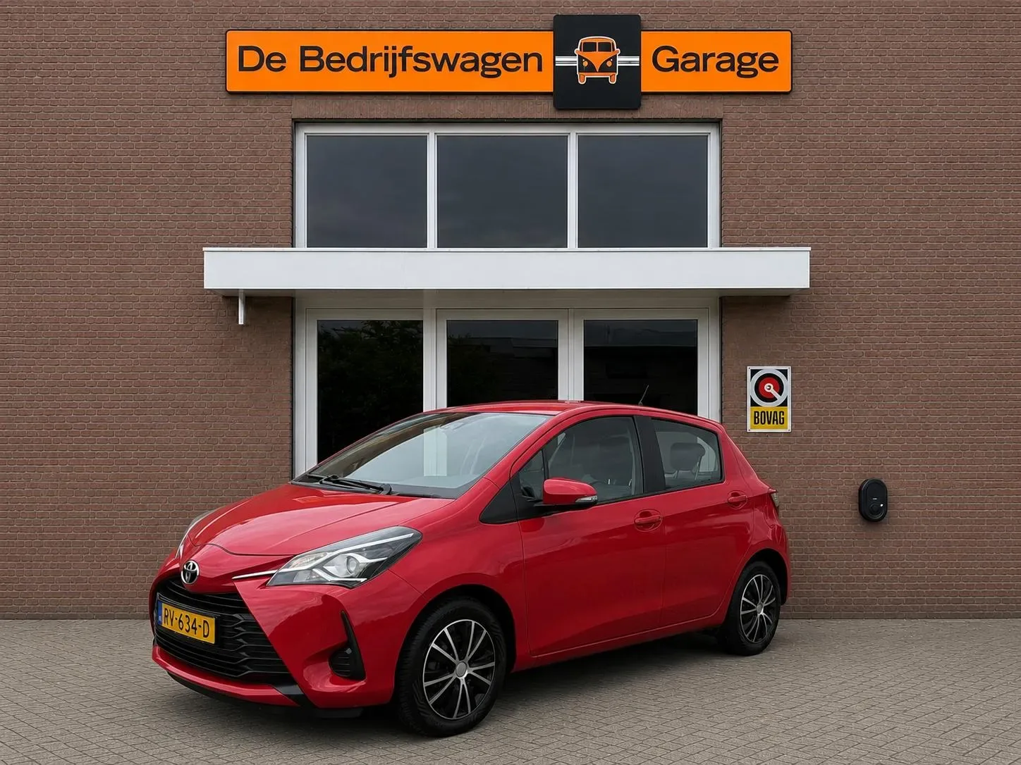 Toyota Yaris (2018) — foto 1