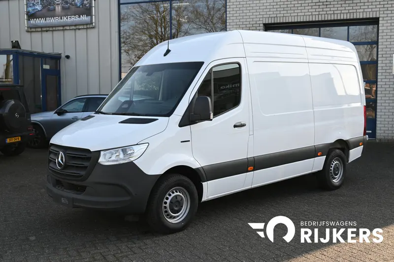Mercedes-Benz eSprinter (2025)