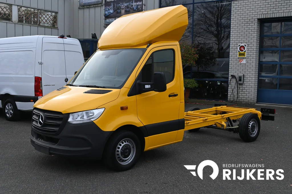 Mercedes-Benz Sprinter (2023) — foto 1