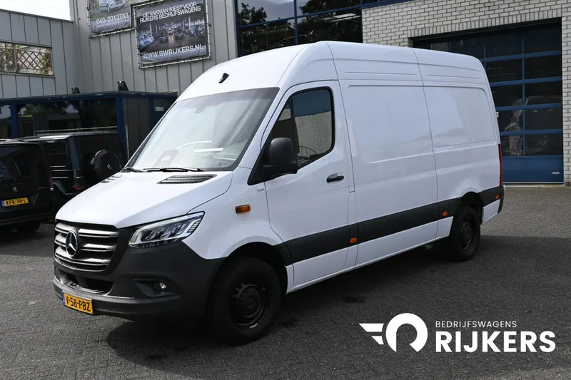 Mercedes-Benz Sprinter (2024)