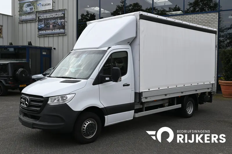 Mercedes-Benz Sprinter (2023)
