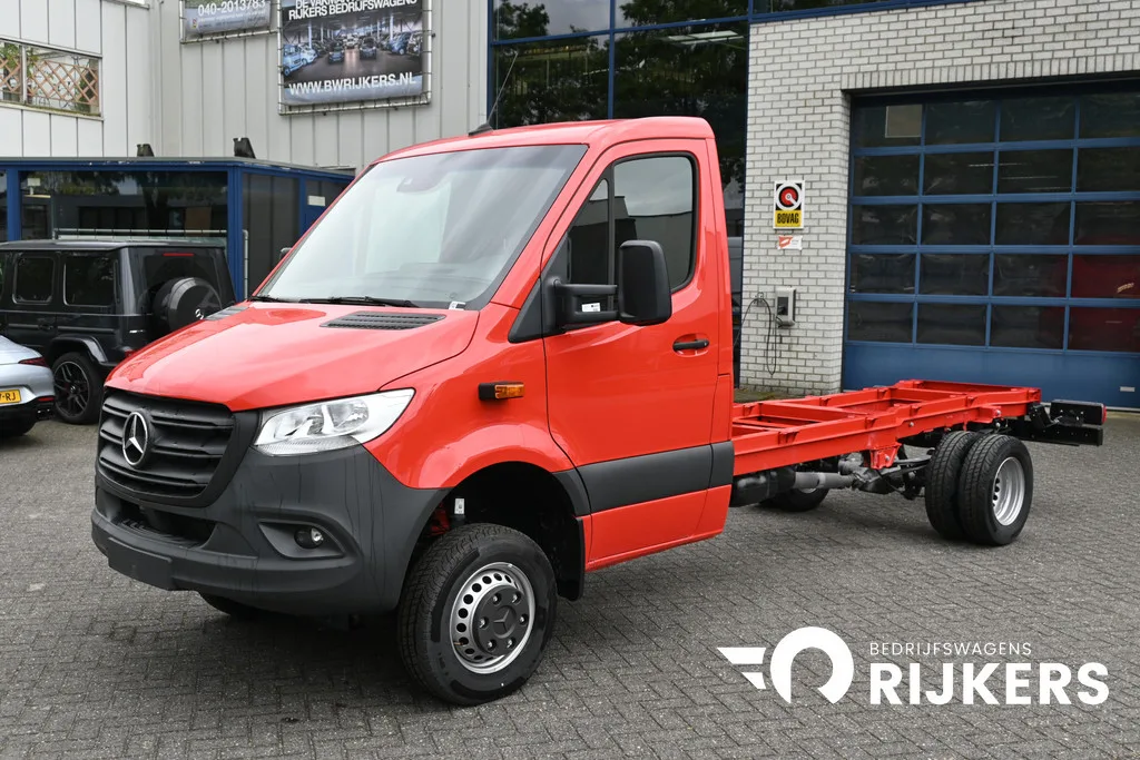 Mercedes-Benz Sprinter (2025) — foto 1