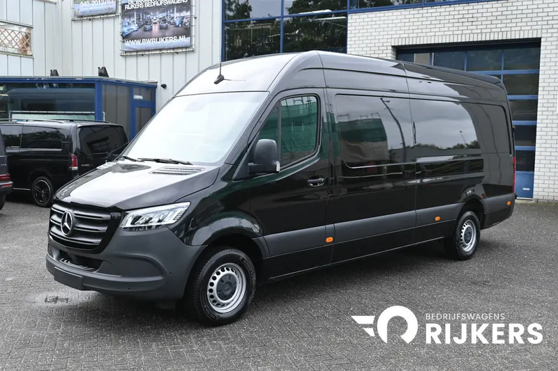 Mercedes-Benz Sprinter (2024)