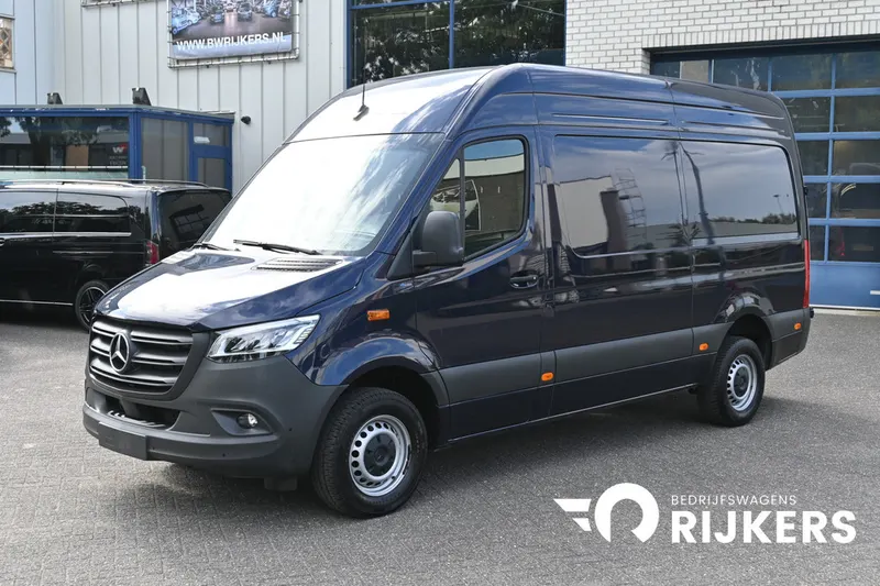 Mercedes-Benz Sprinter (2024)