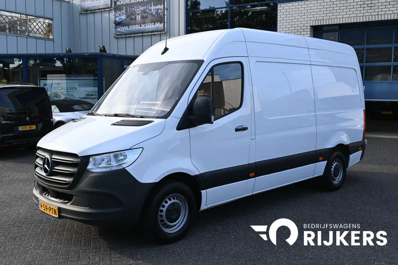 Mercedes-Benz Sprinter (2023)