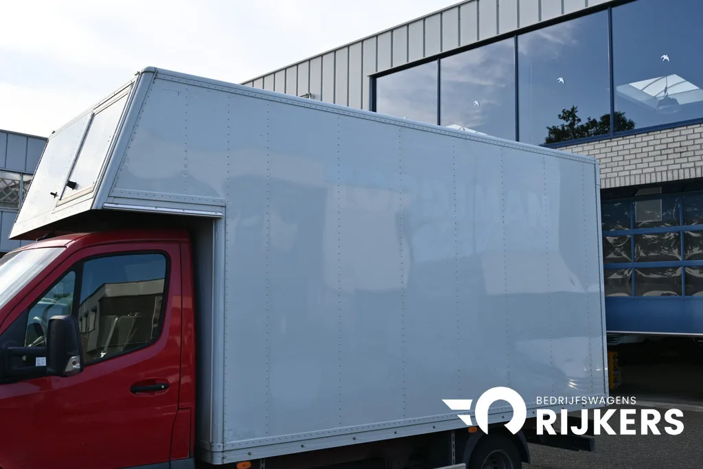 Mercedes-Benz Sprinter (2023) — foto 1
