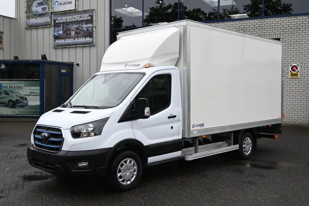 Ford E-Transit (2025) — foto 1