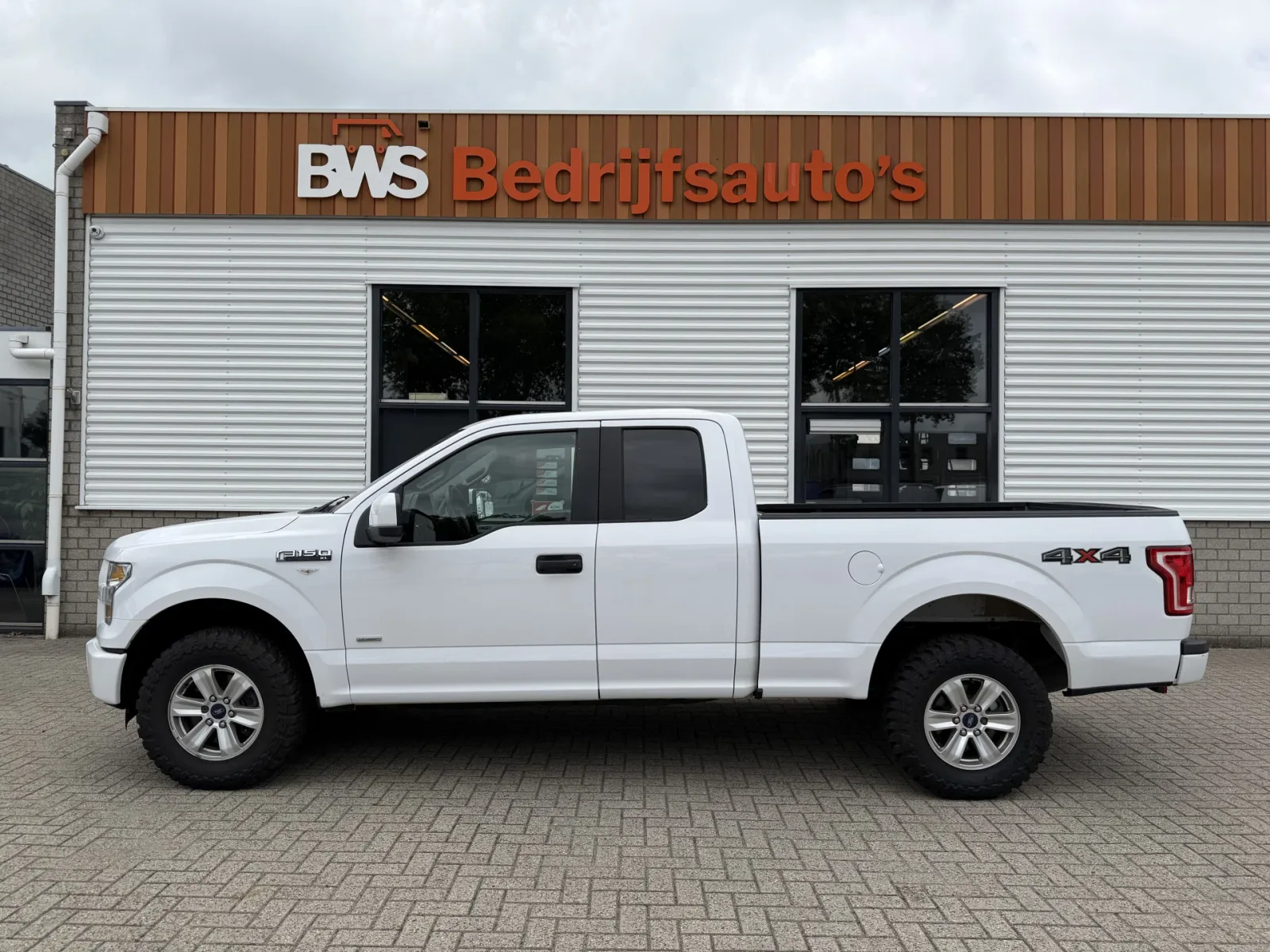 Ford F-150 (2015) — foto 1