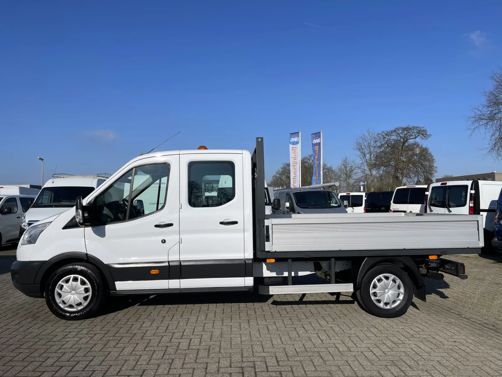 Ford Transit (2019) — foto 1