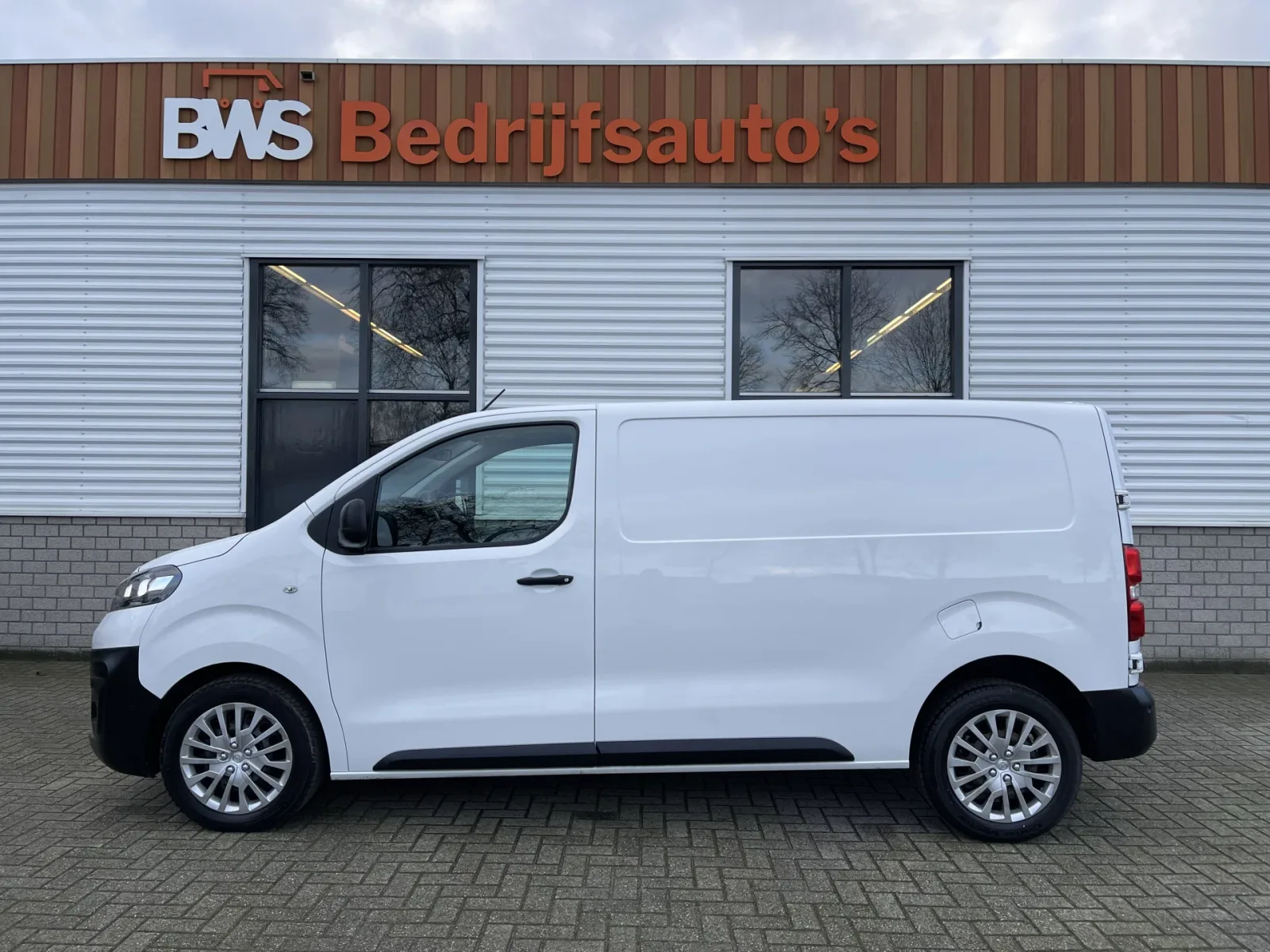 Opel Vivaro (2019) — foto 1