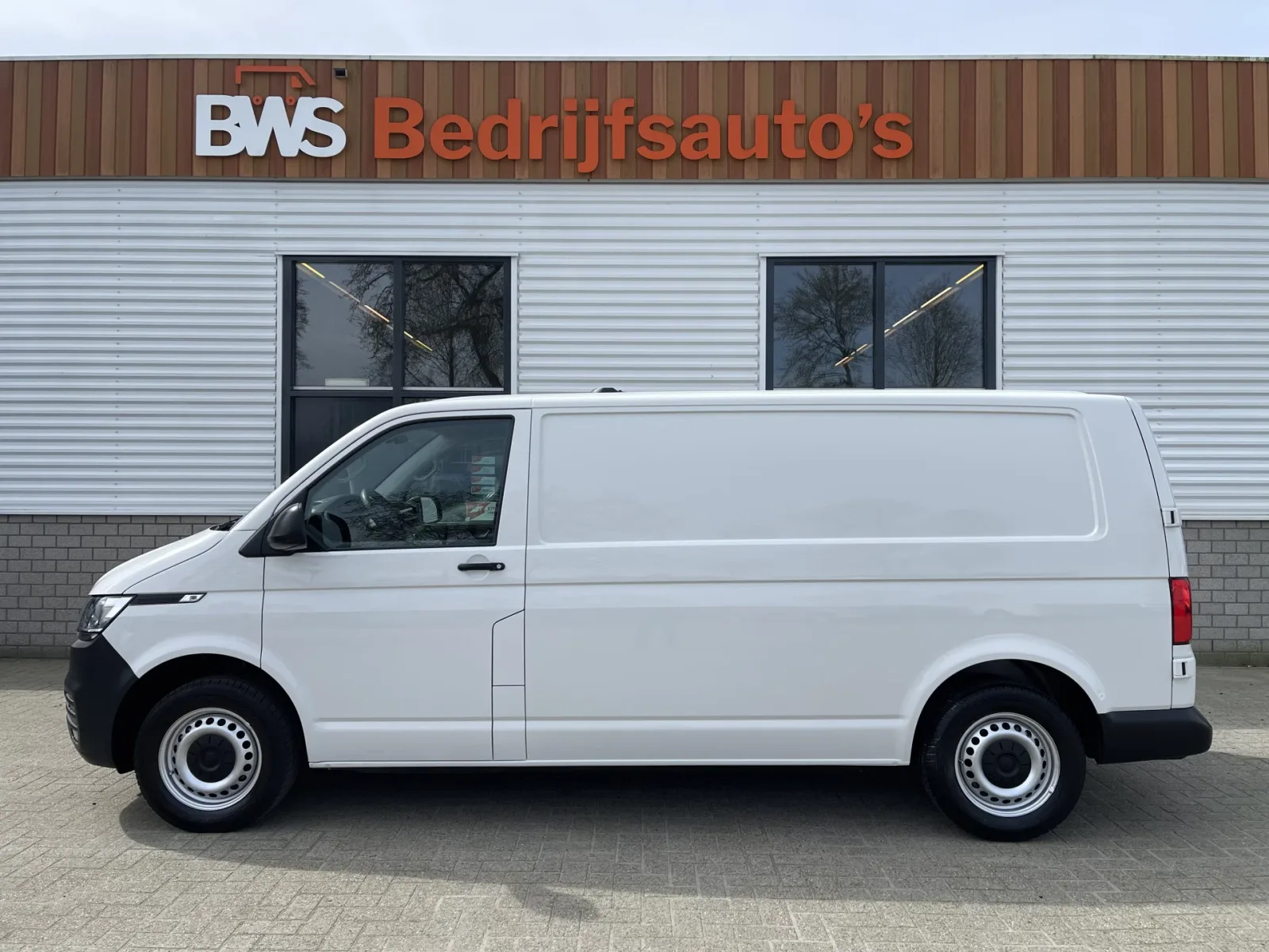 Volkswagen Transporter (2020) — foto 1
