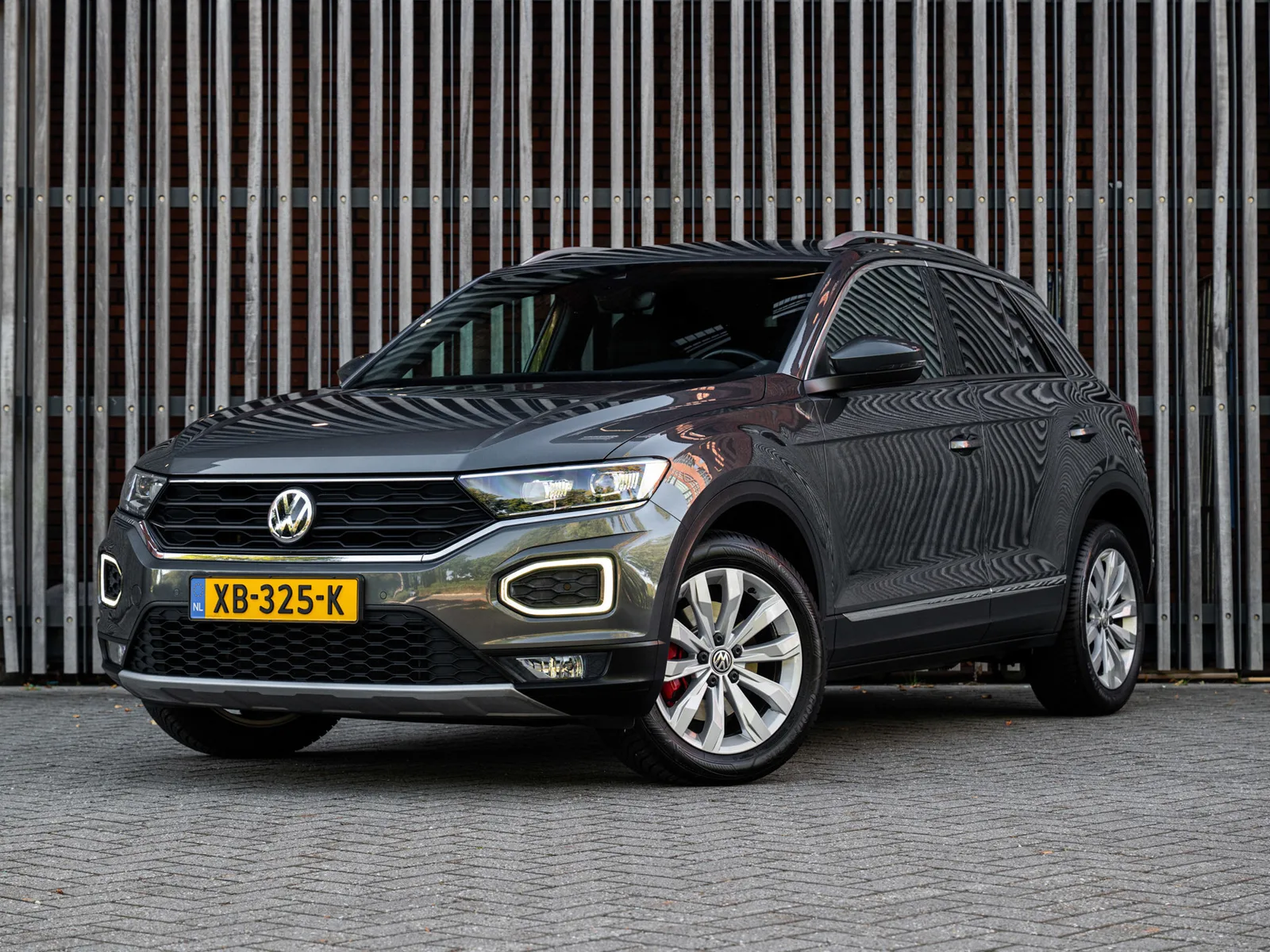 Volkswagen T-Roc (2018) — foto 1