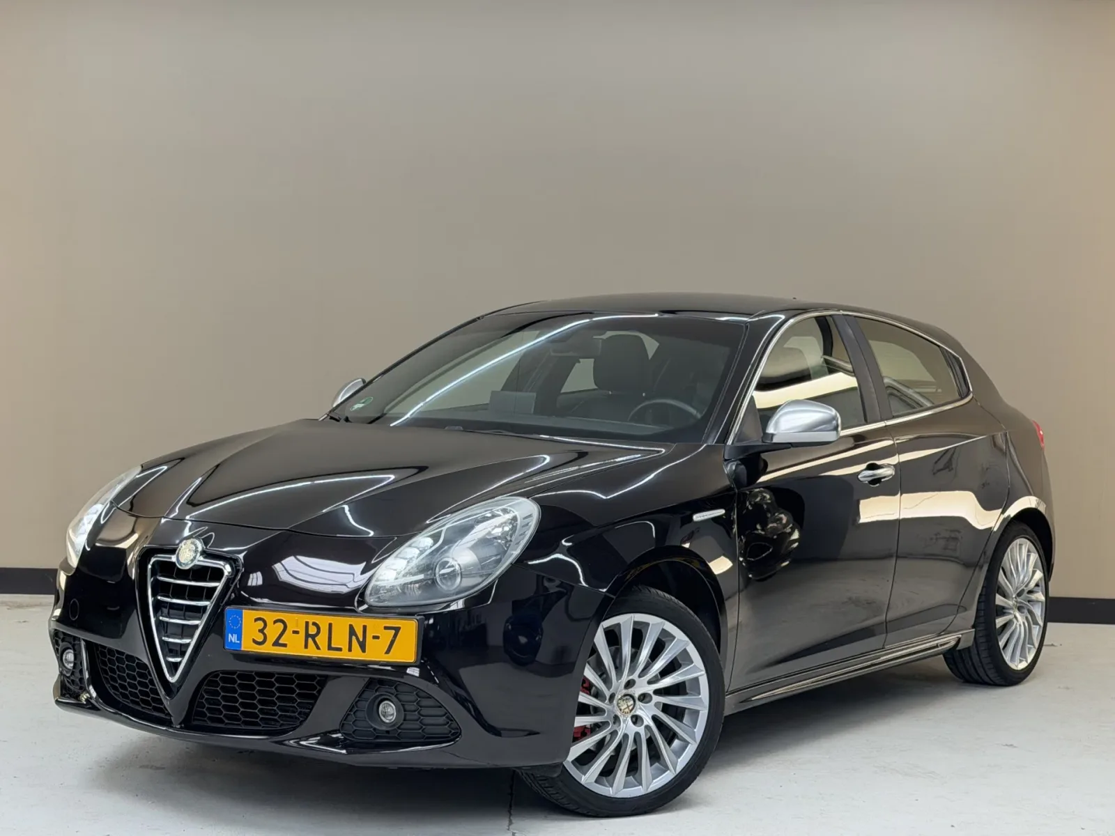 Alfa Romeo Giulietta (2011) — foto 1