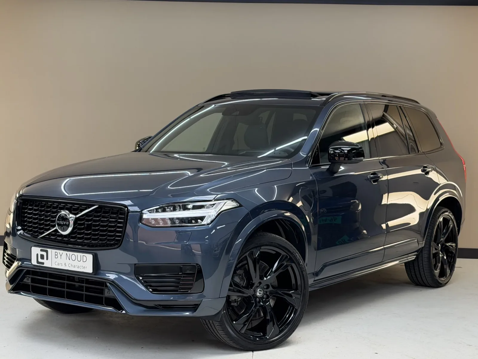 Volvo XC90 (2021) — foto 1