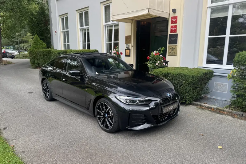 BMW i4 (2023)