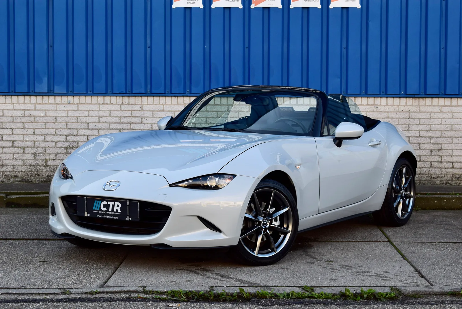 Mazda MX-5 (2016) — foto 1