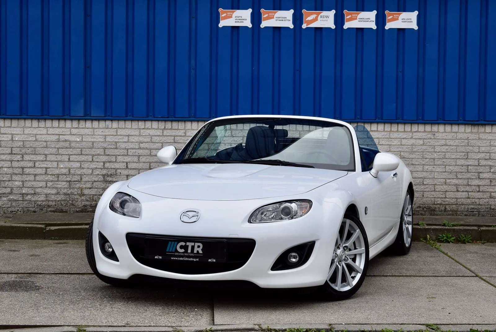Mazda MX-5 (2010) — foto 1