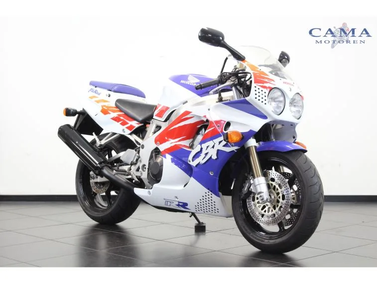 Honda CBR 900 RR Fireblade (1992) — foto 1