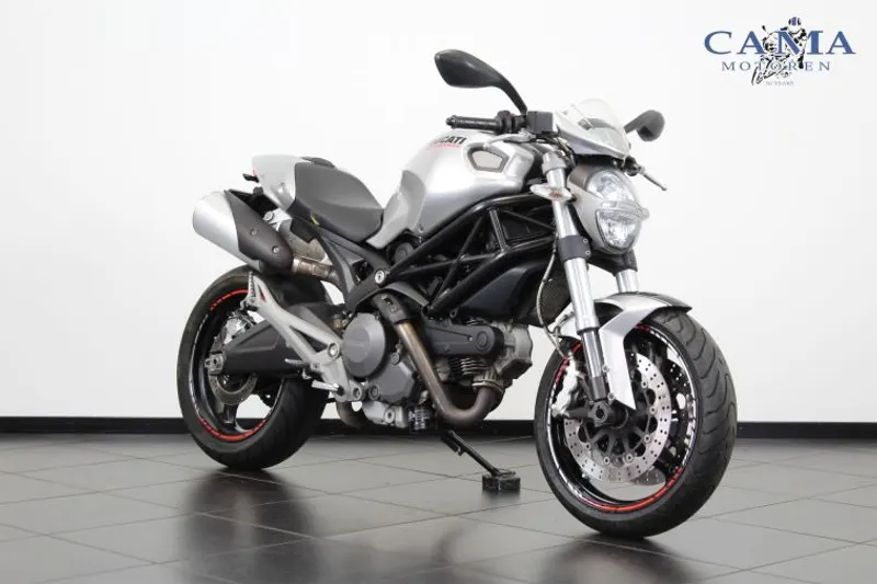 Ducati Monster 696 (2011)