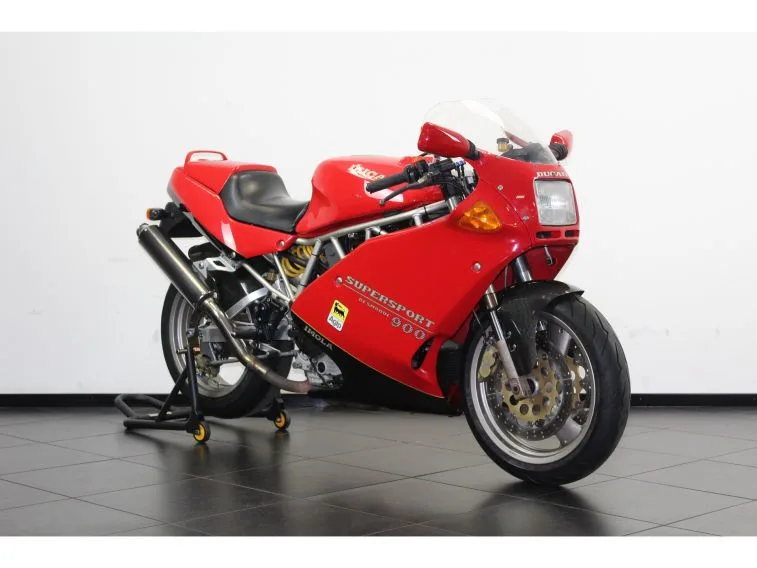 Ducati 900 (1995) — foto 1