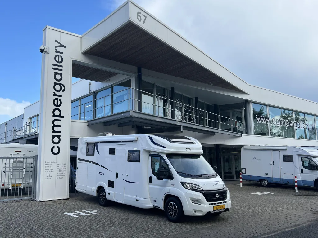 Mc Louis MC4 (2022) — foto 1