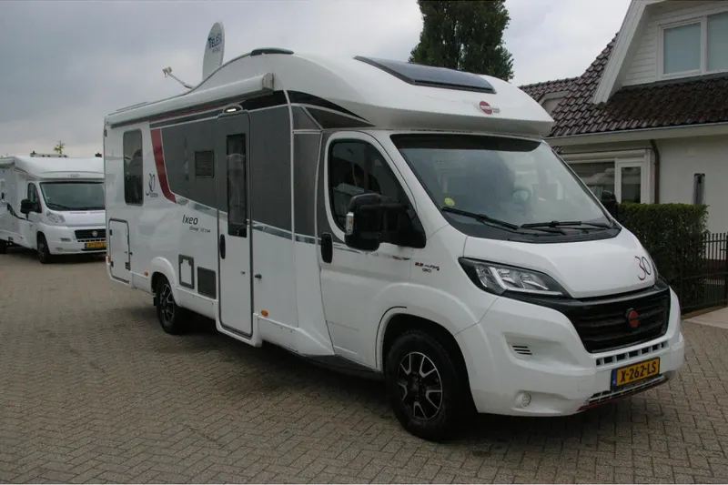 Bürstner Ixeo (2017)
