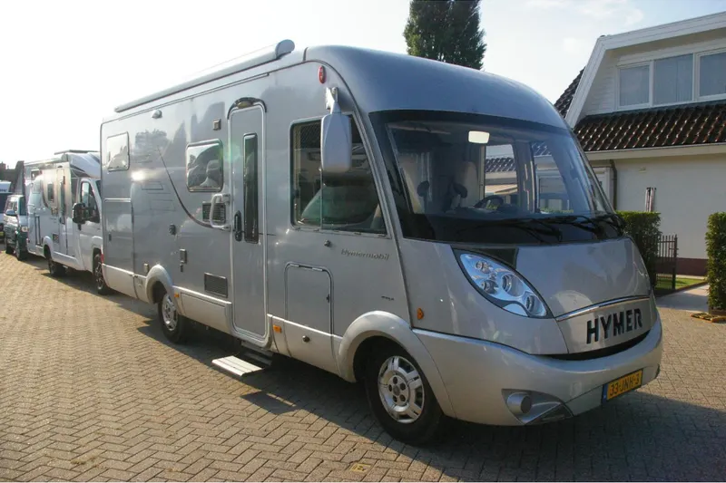 Hymer B 674 (2009)