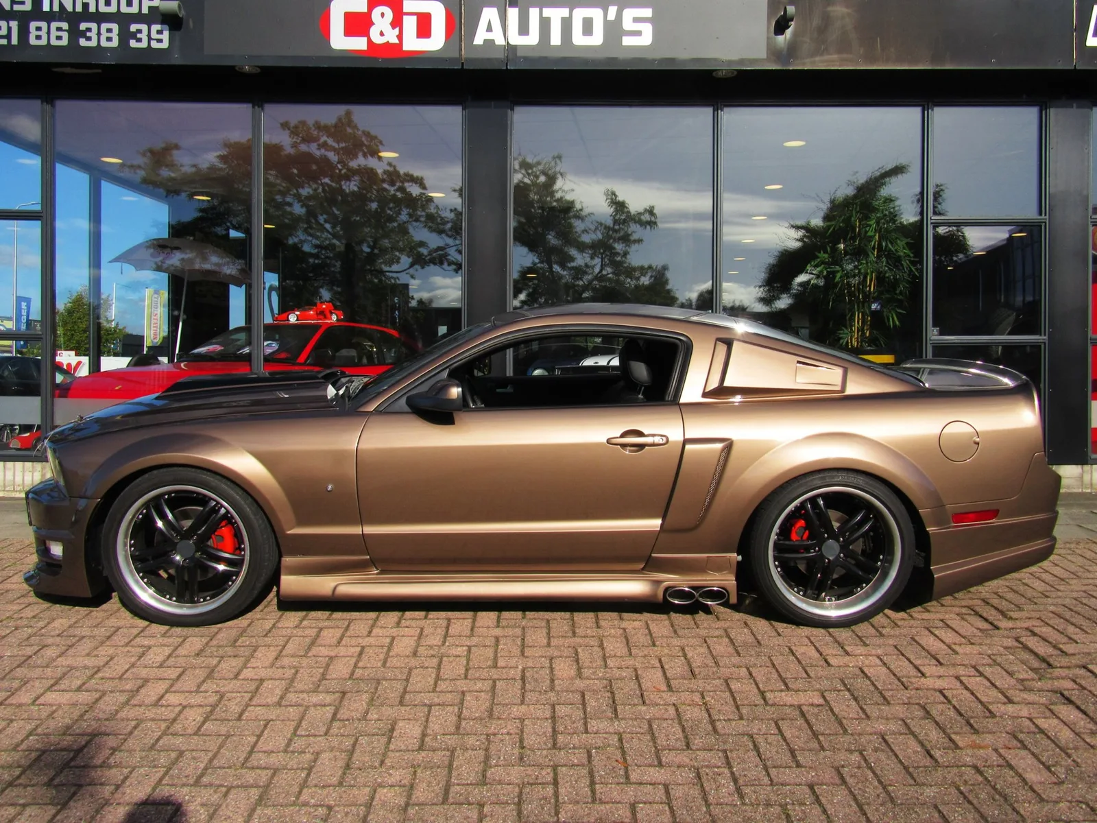 Ford Mustang (2008) — foto 1