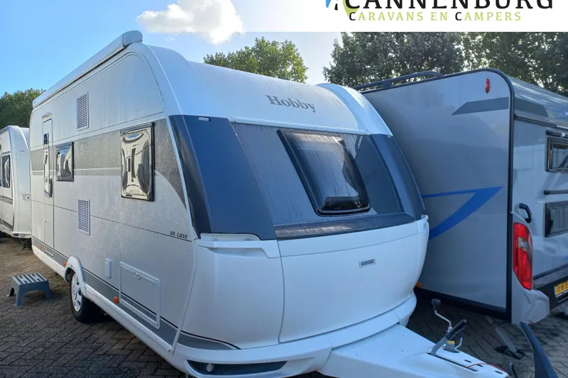 Hobby De Luxe (2024)