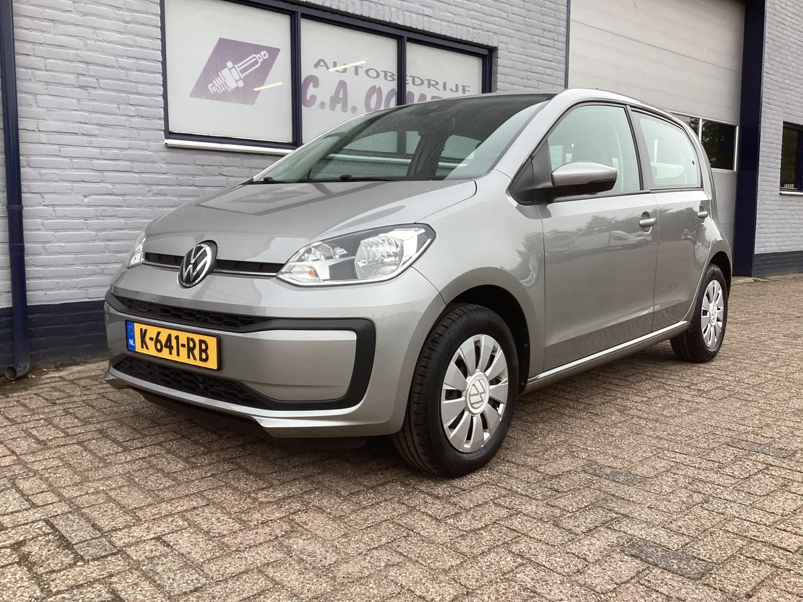 Volkswagen Up! (2021) — foto 1