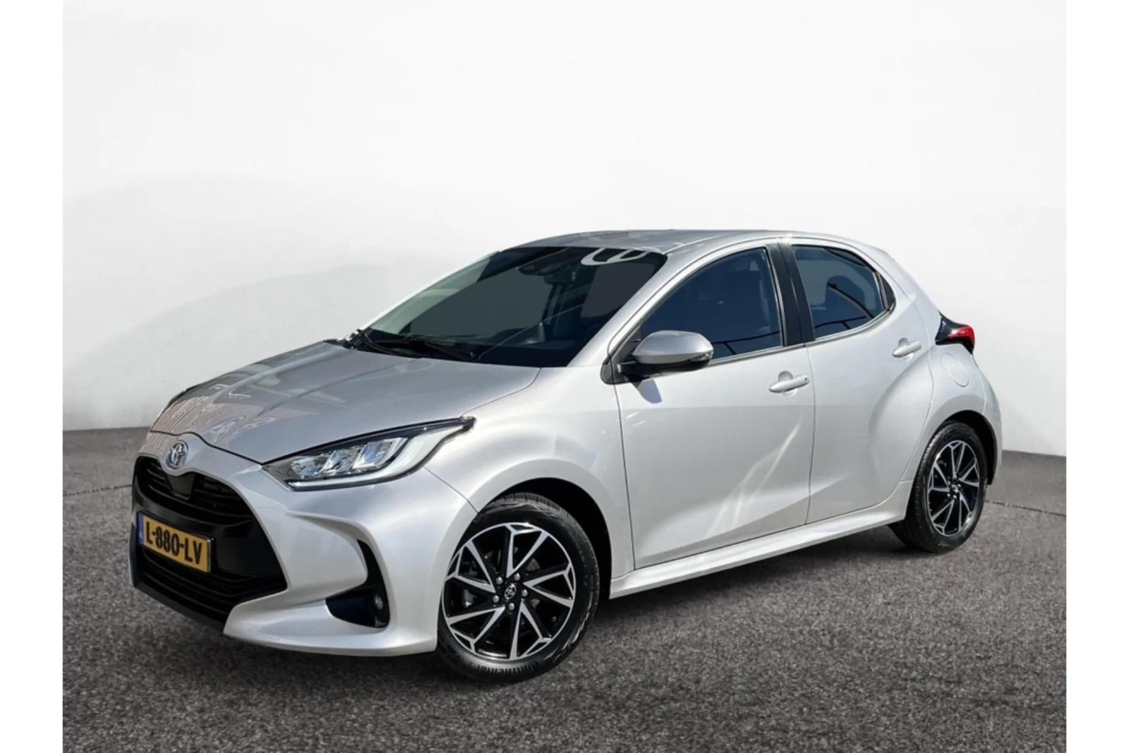 Toyota Yaris (2021) — foto 1
