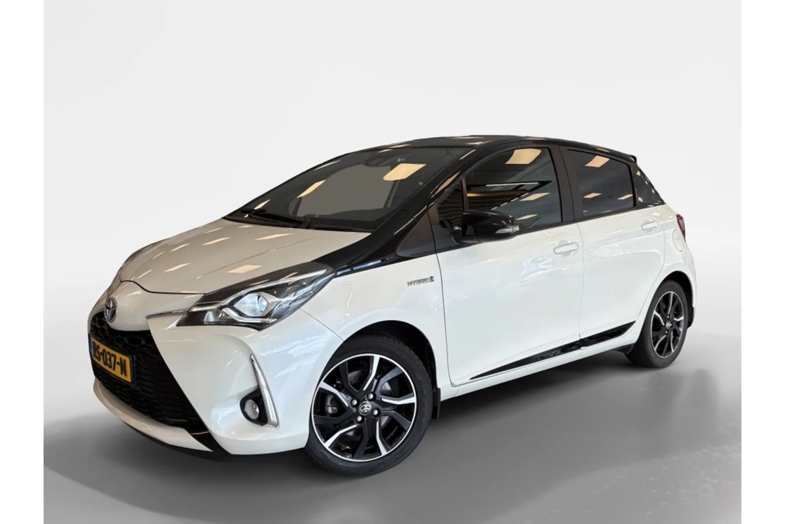 Toyota Yaris (2018) — foto 1