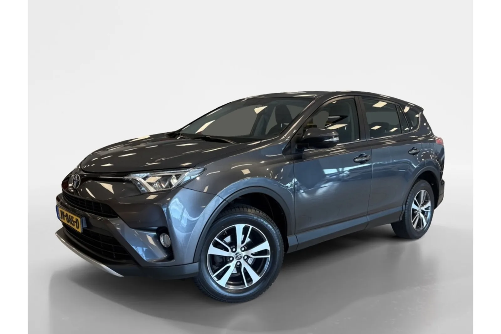 Toyota RAV4 (2016) — foto 1