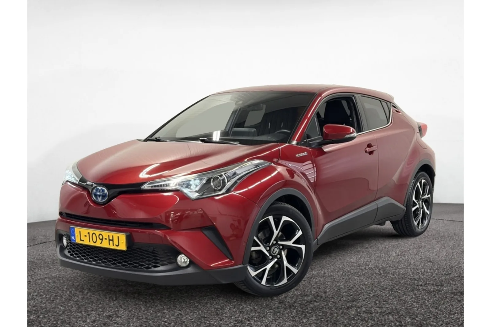 Toyota C-HR (2019) — foto 1