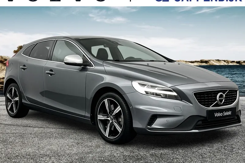 Volvo V40 (2020)