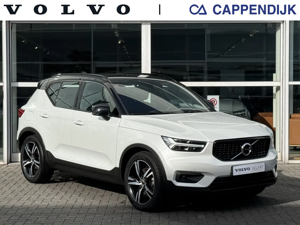 Volvo XC40 (2018) — foto 1