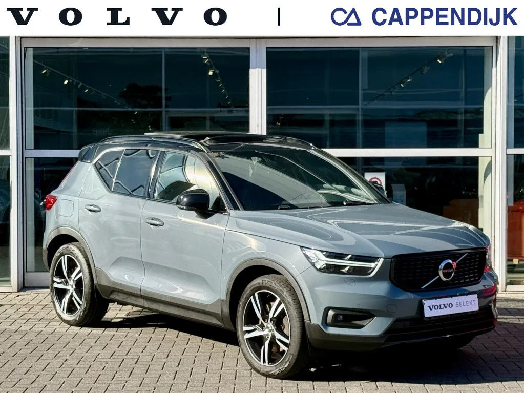 Volvo XC40 (2021) — foto 1