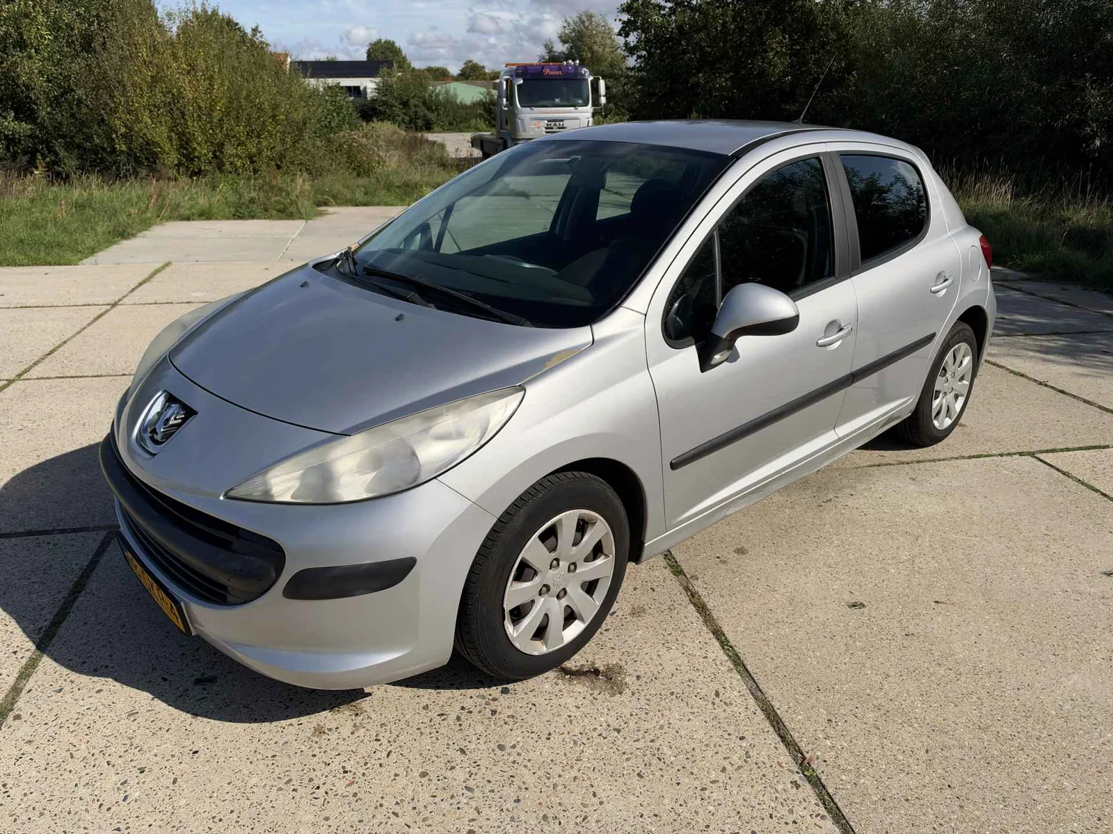 Peugeot 207 (2008) — foto 1
