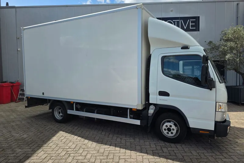 Mitsubishi Canter (2013)